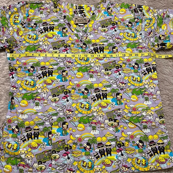 Hawaiian kawaii anime scrub top large - Picture 6 of 9